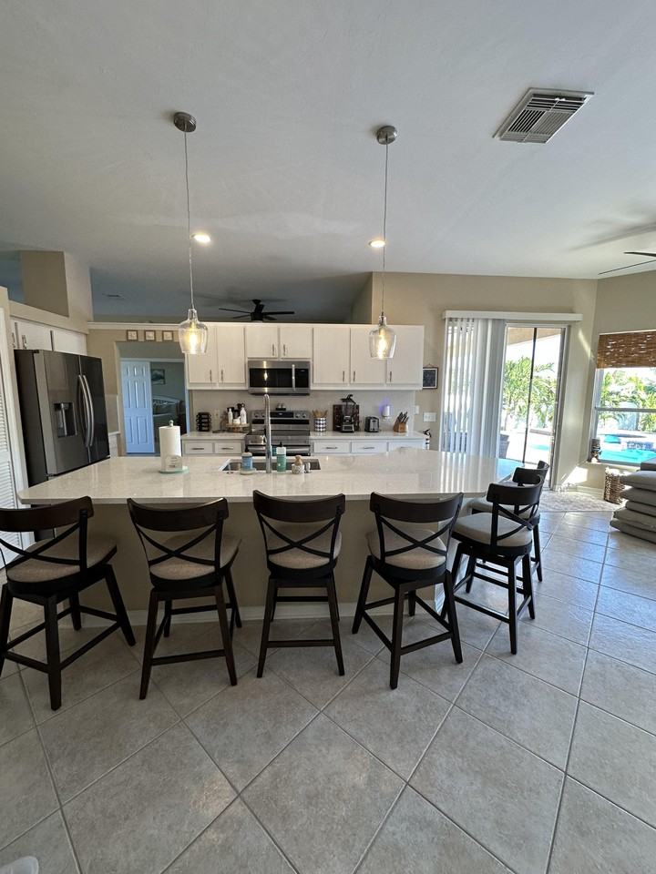 1305 Sw 11th Pl #NA - Photo 7 of 19
