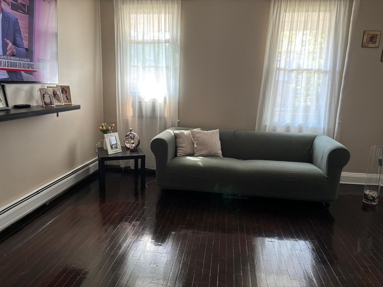 358 High St #1 - Photo 2 of 5