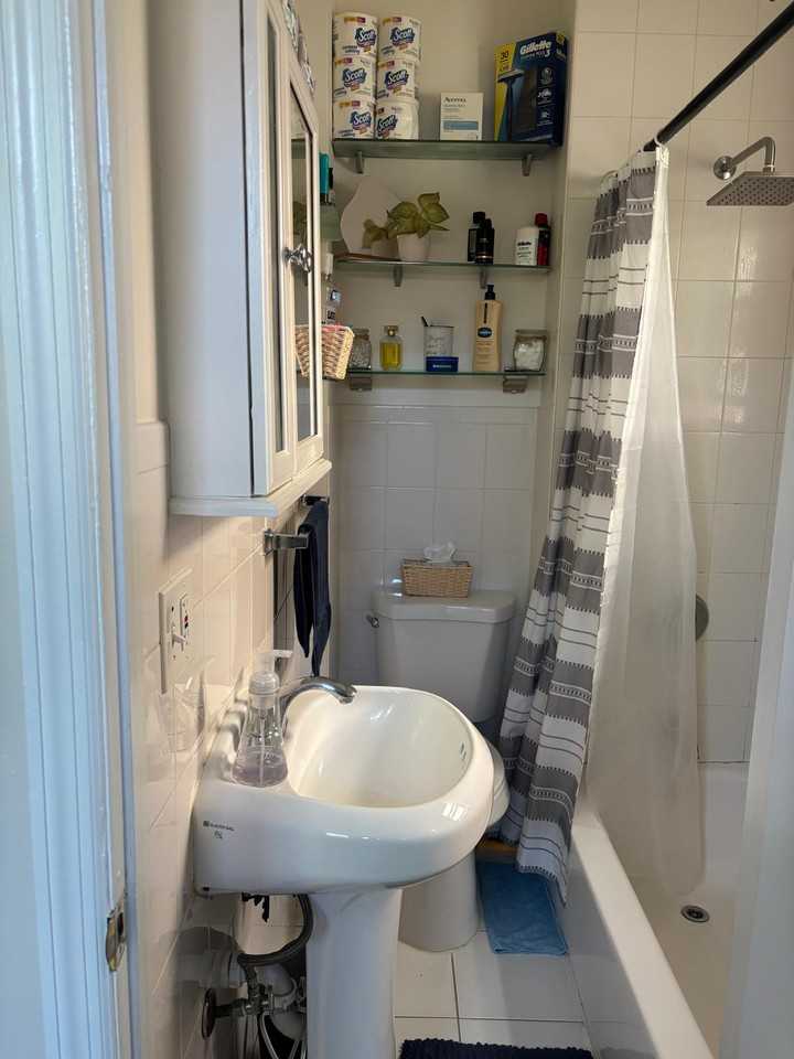 358 High St #1 - Photo 3 of 5