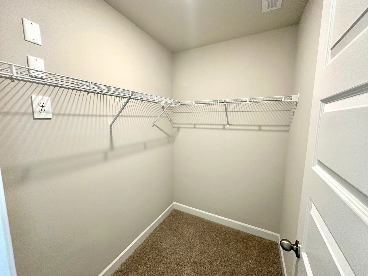 126 Arrow Ct #126 - Photo 2 of 18