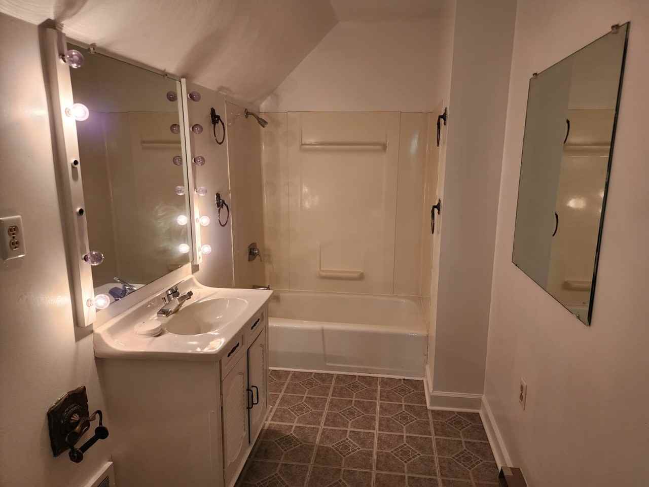 132 W Seminary Ln #NA - Photo 3 of 13