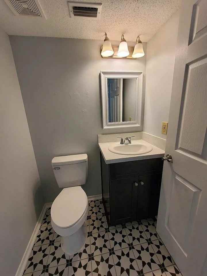 5963 Orchard Pond Dr #NA - Photo 5 of 26