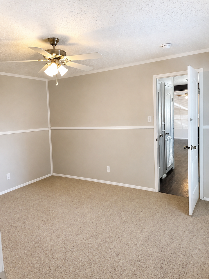 25 Ne 17th St #NA - Photo 3 of 15