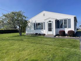 3055 Edgemere Dr #NA - Photo 1 of 1