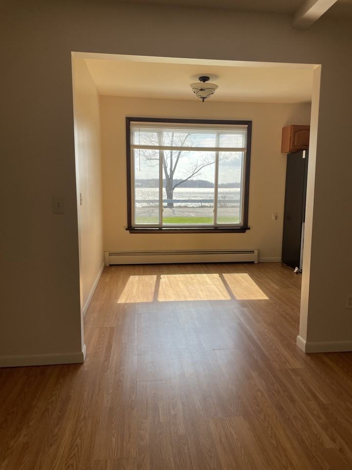 3055 Edgemere Dr #NA - Photo 3 of 10