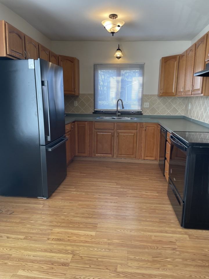 3055 Edgemere Dr #NA - Photo 5 of 10