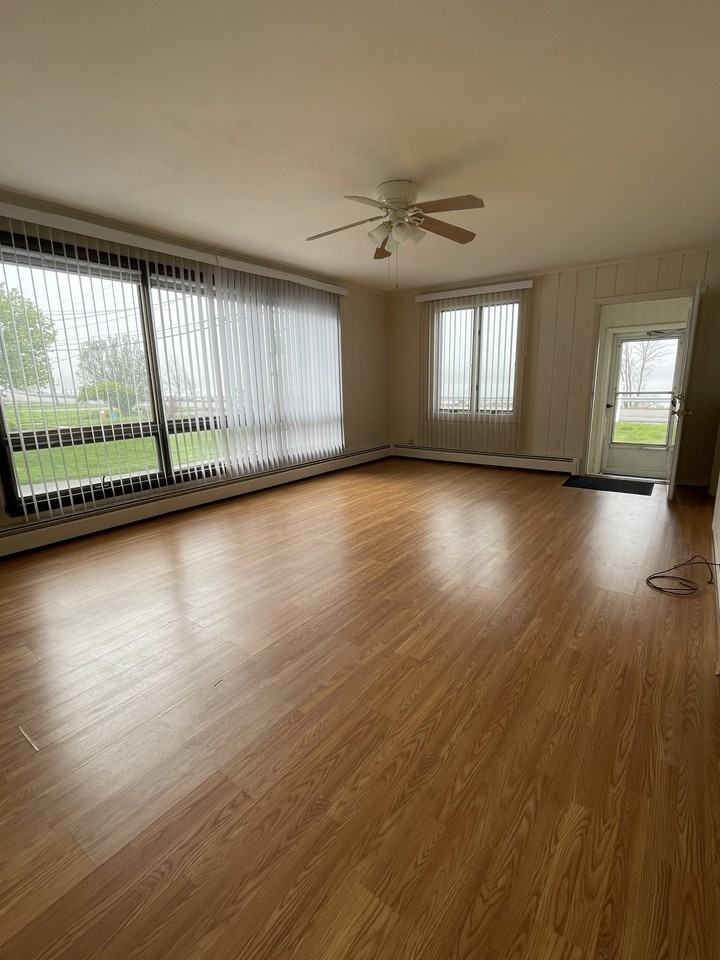 3055 Edgemere Dr #NA - Photo 7 of 10