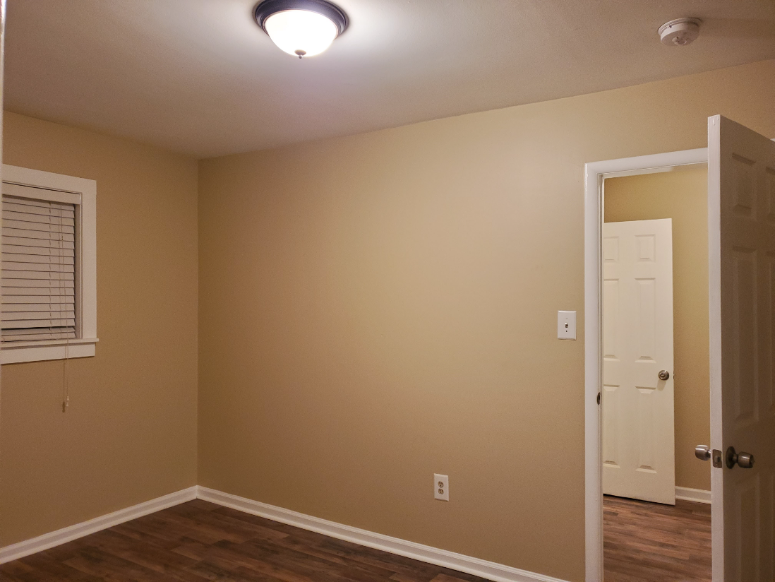 4006 Foster Ave Sw Apt A - Photo 3 of 9