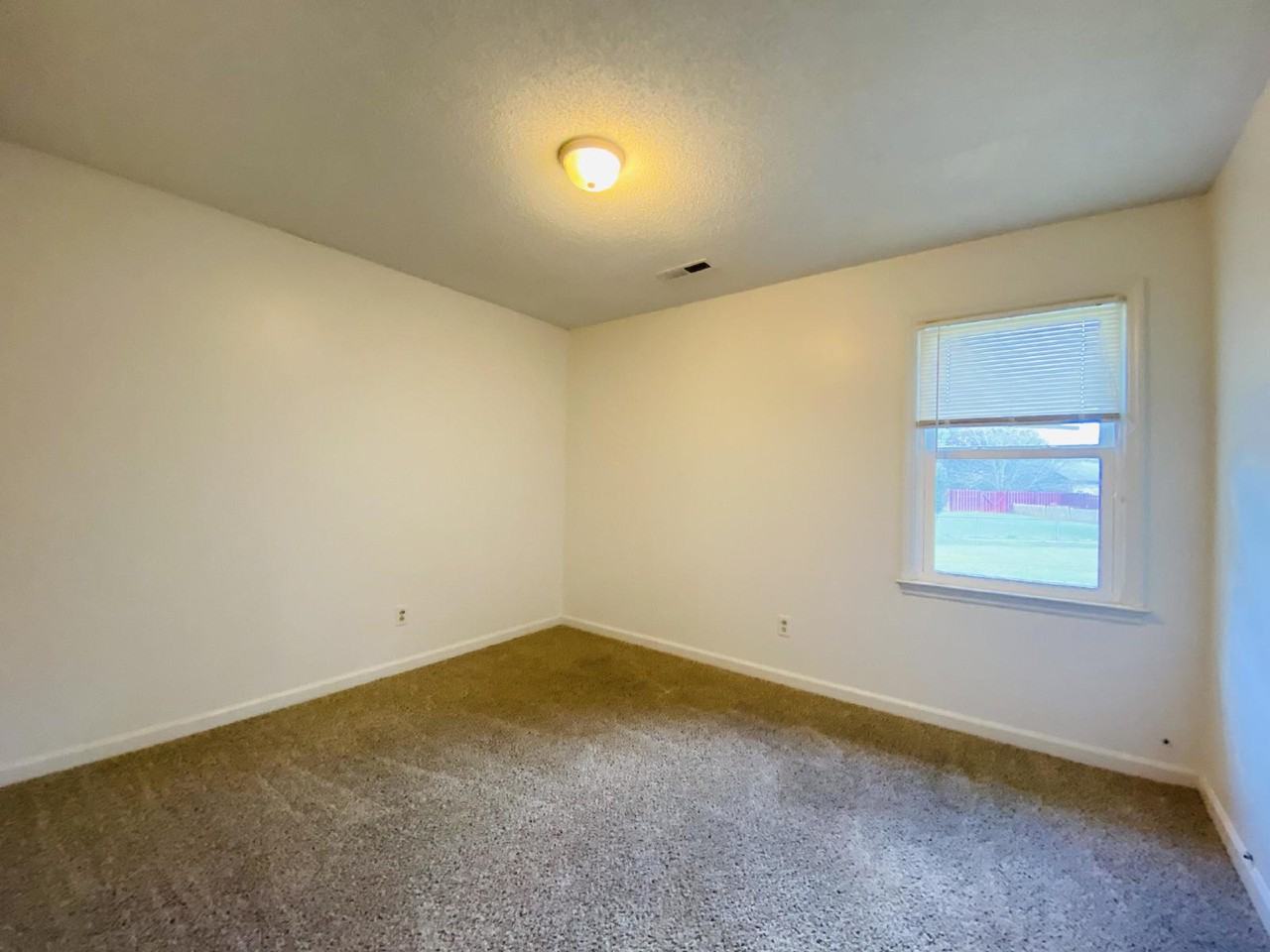 212 S Elton Cir - Photo 6 of 17