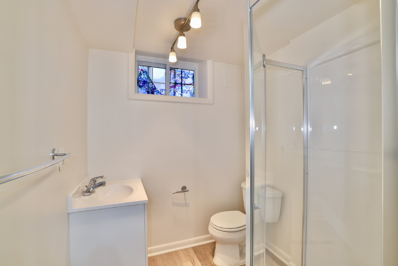 608 Cloverfield Pl - Photo 3 of 18
