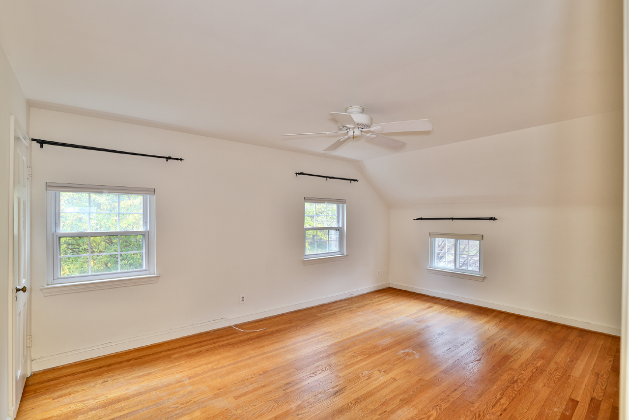 608 Cloverfield Pl - Photo 5 of 18