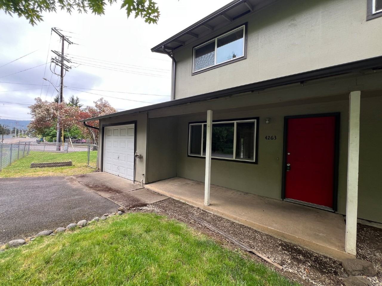 4263 Daisy St - Photo 3 of 19
