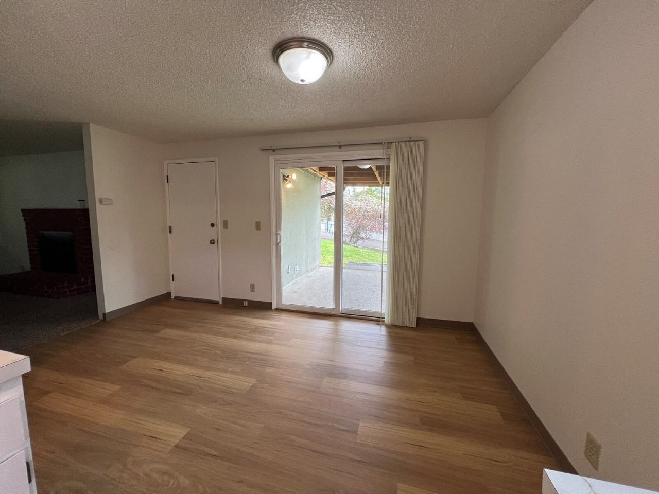 4263 Daisy St - Photo 6 of 19