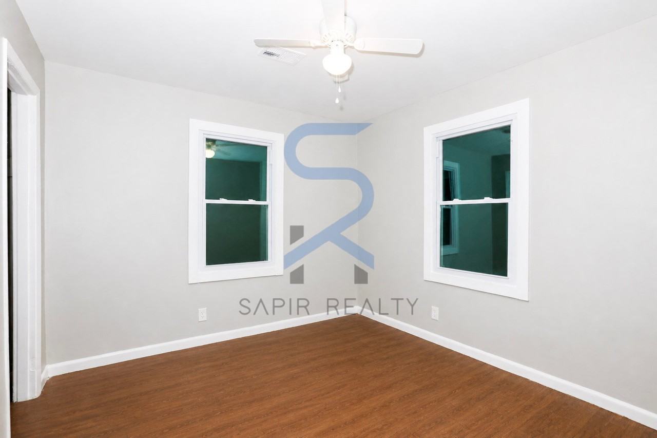 202 Wendan Way - Photo 5 of 13