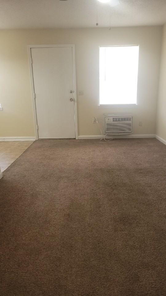 4419 Bonnell Dr Nw Apt 5 - Photo 3 of 13