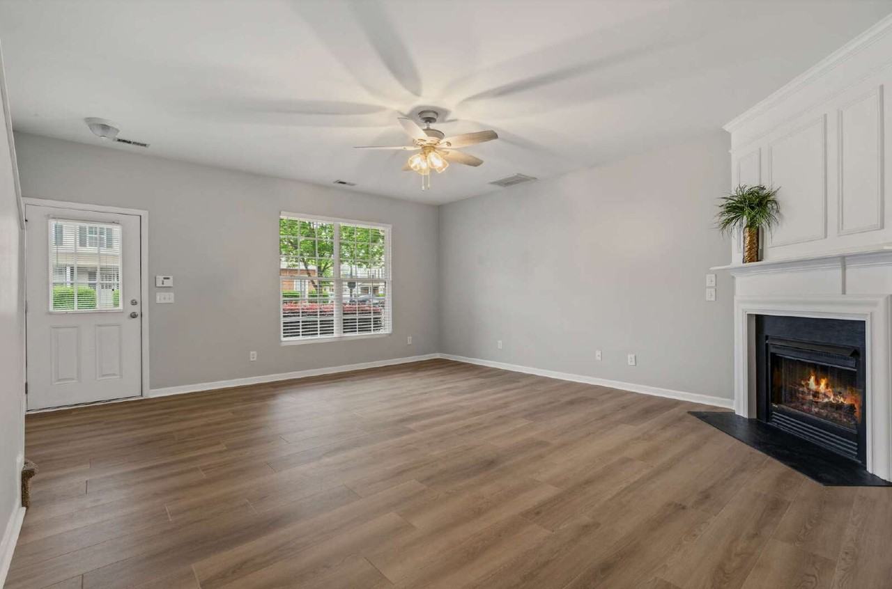 8515 Mount Valley Ln - Photo 5 of 30