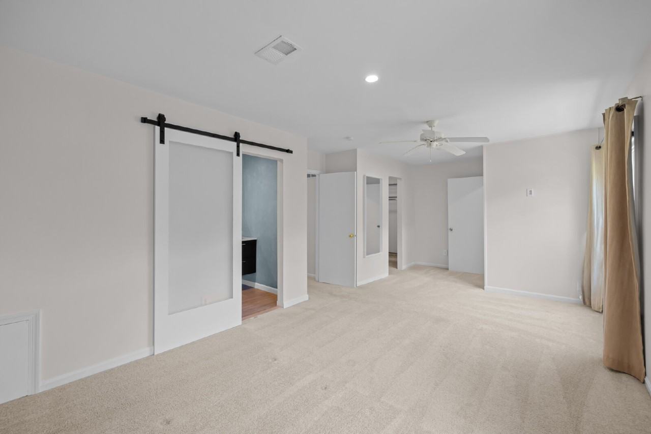 505 Meadow Hall Dr - Photo 2 of 18