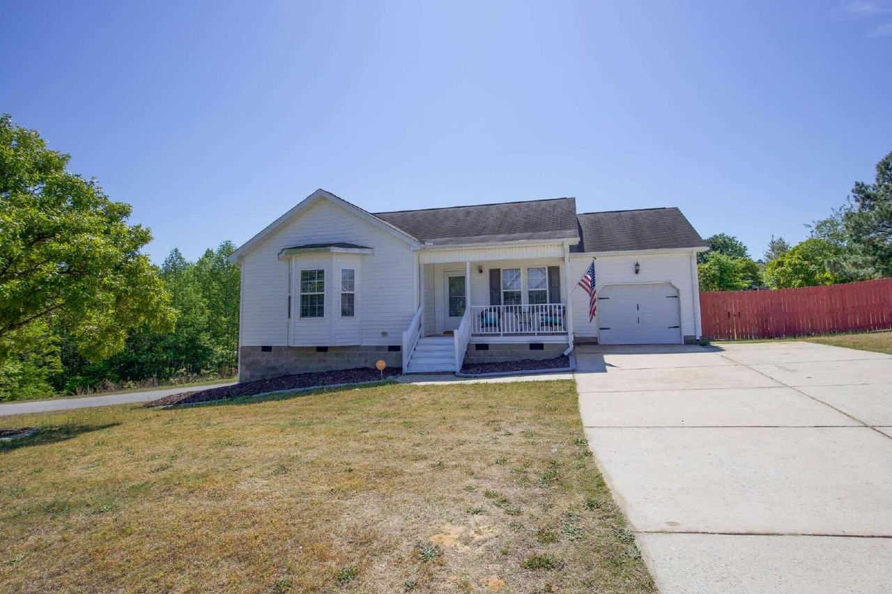 27 True Blue Dr - Photo 2 of 33