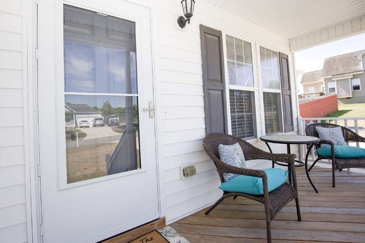 27 True Blue Dr - Photo 4 of 33