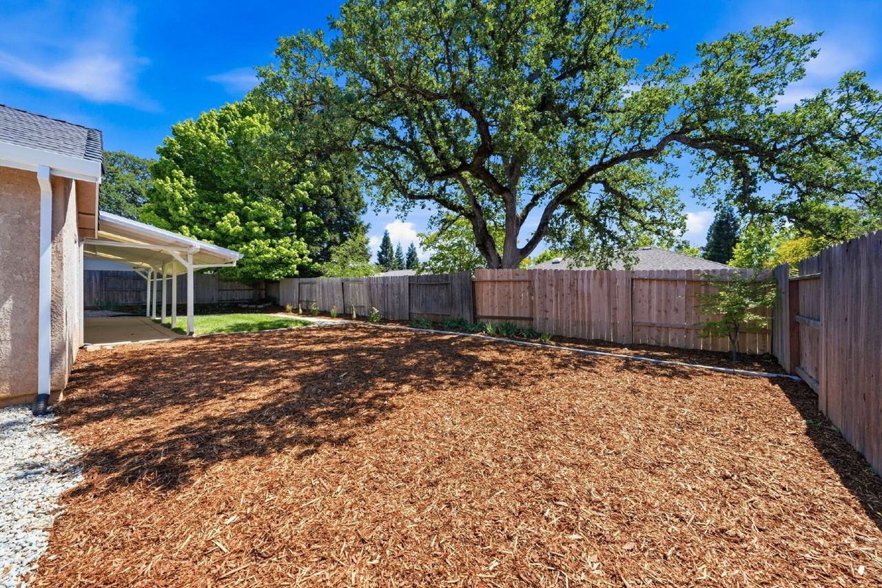 6245 Gold Hills Ct - Photo 4 of 14