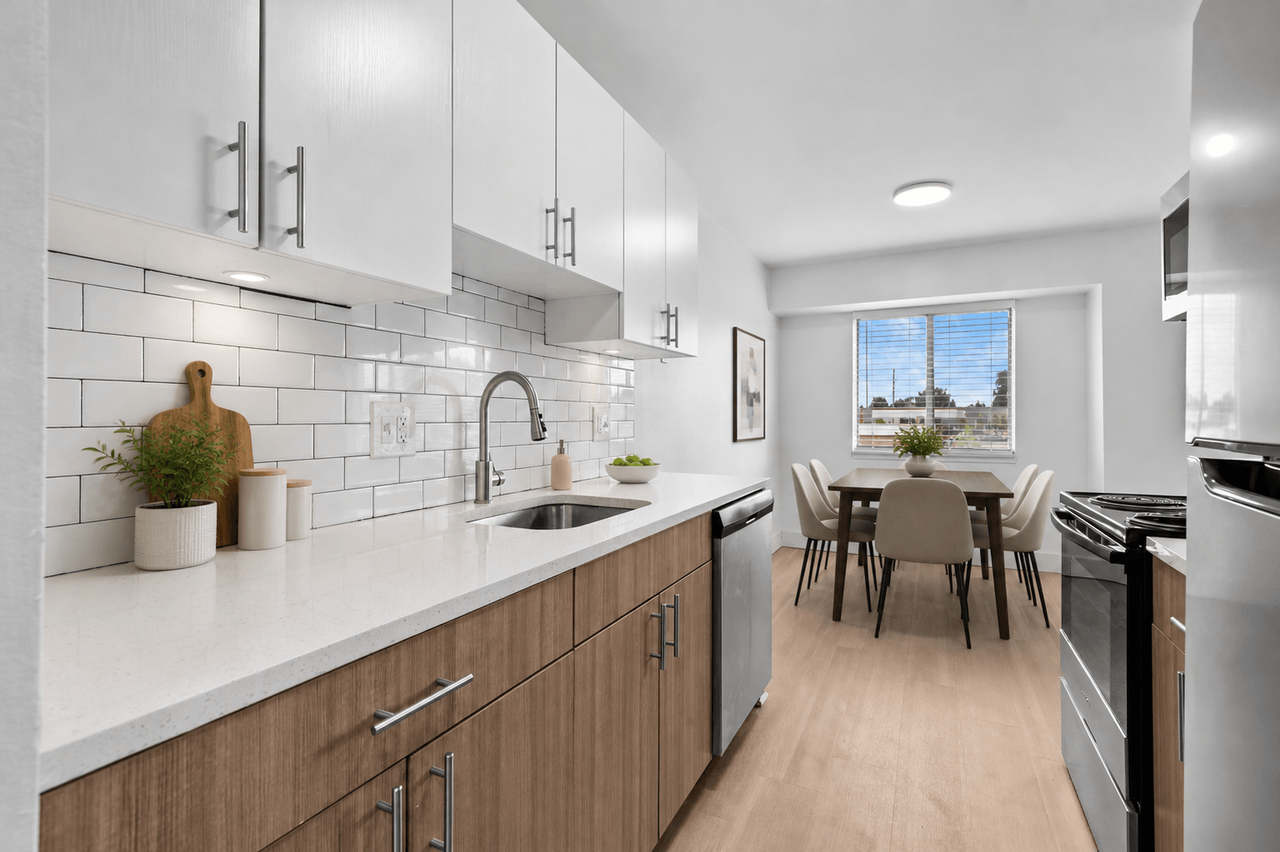 Bloomfield Square Apartments - Photo 3 of 33