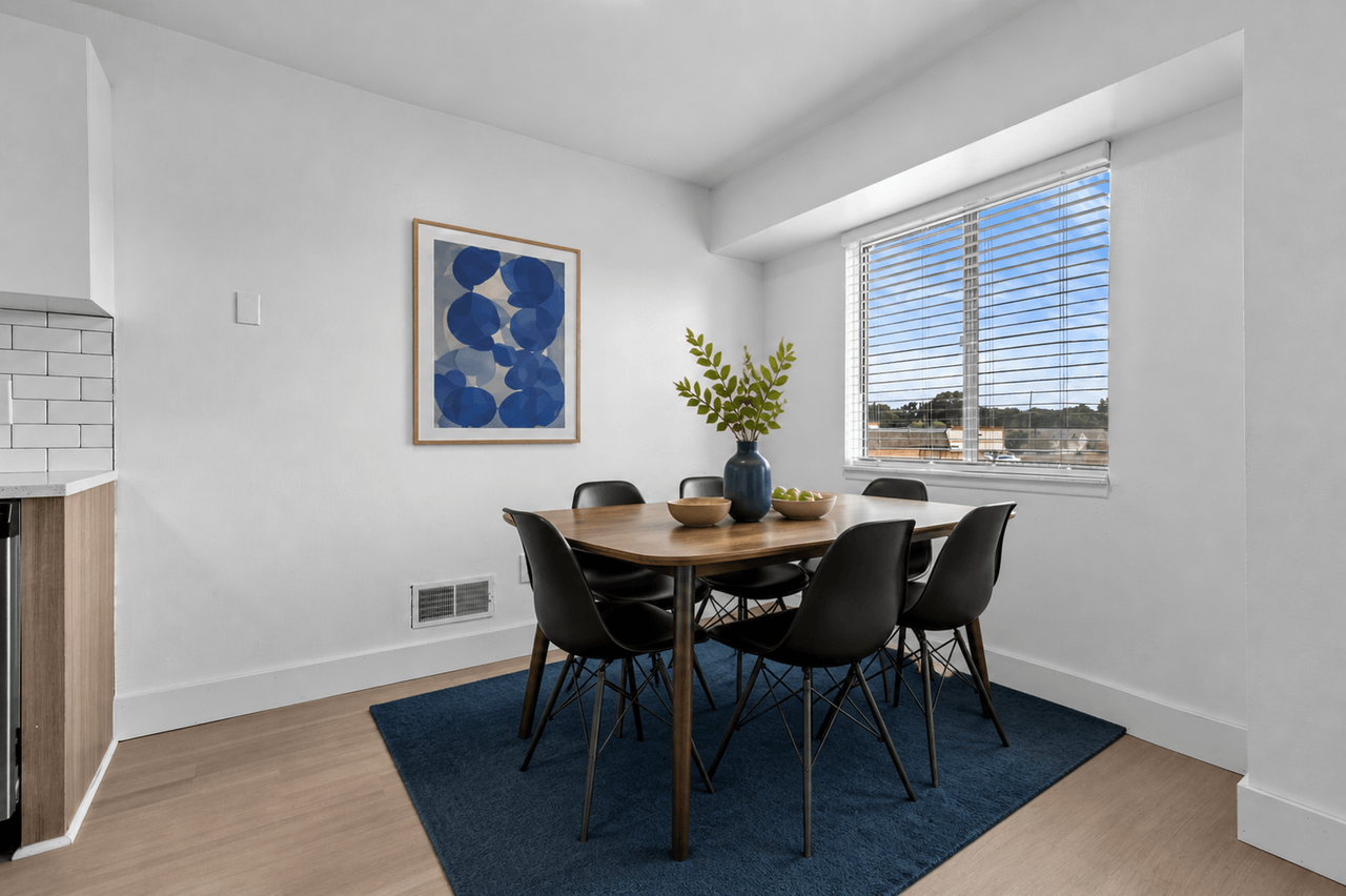 Bloomfield Square Apartments - Photo 7 of 33