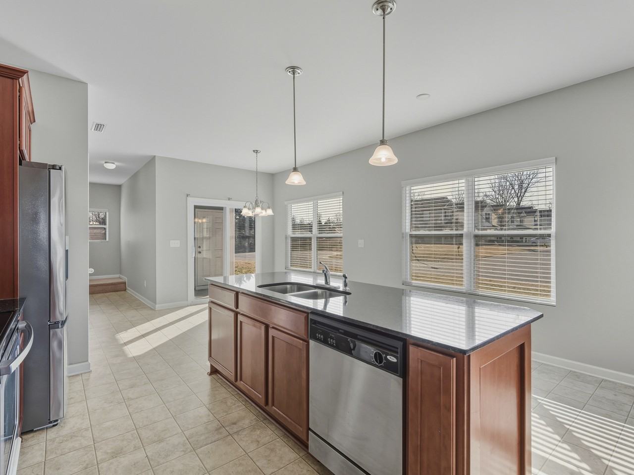 608 Cahill Ln #NA - Photo 7 of 32