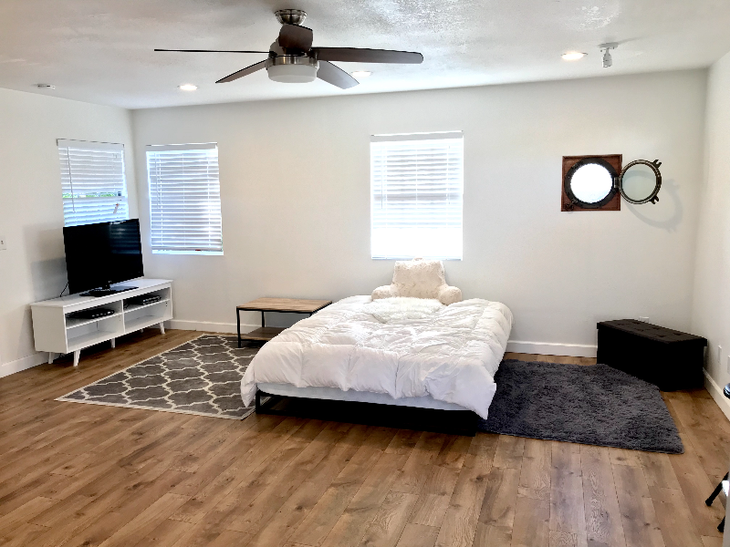 983 Hawaii Ave - Photo 6 of 17