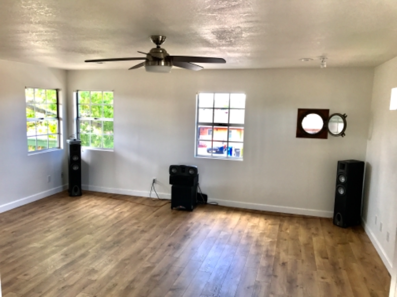 983 Hawaii Ave - Photo 7 of 17