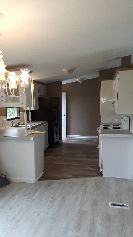 9622 Clovercroft Rd - Photo 3 of 11