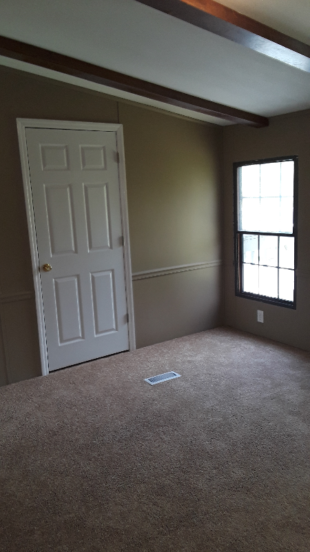 9622 Clovercroft Rd - Photo 4 of 11