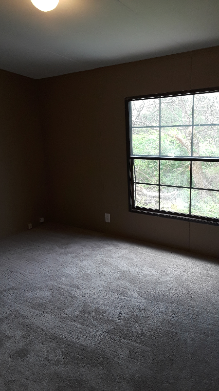 9622 Clovercroft Rd - Photo 5 of 11