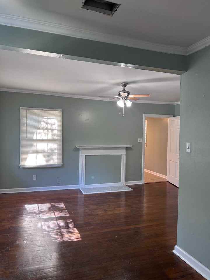 3060 Emogene St - Photo 2 of 11