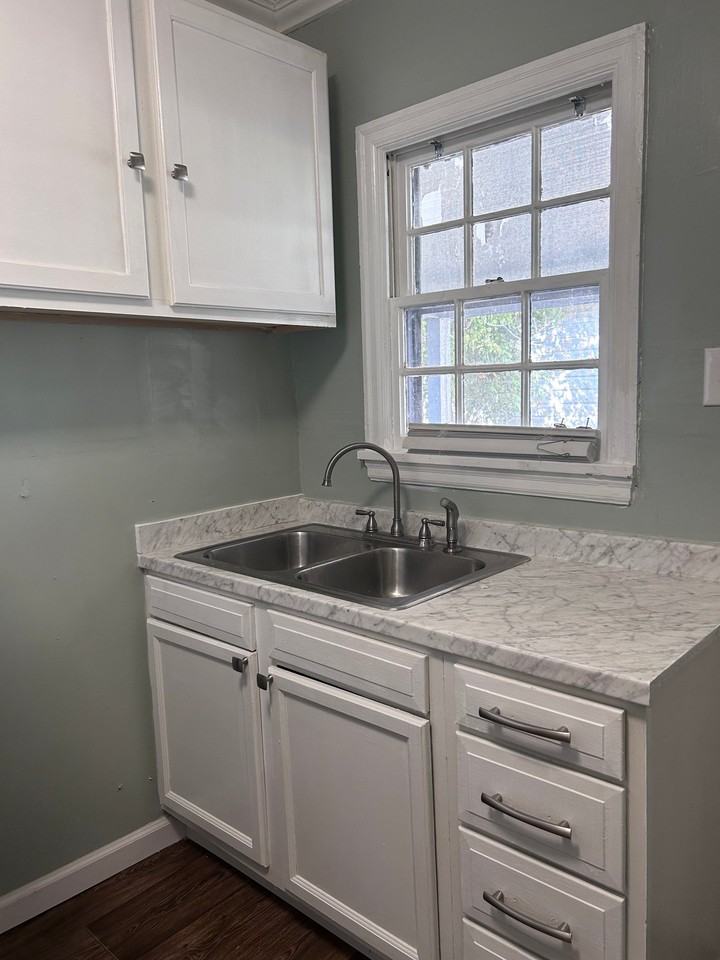 3060 Emogene St - Photo 4 of 11