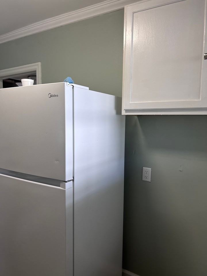 3060 Emogene St - Photo 5 of 11