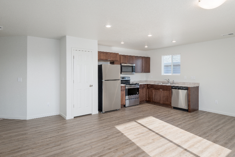 6331 Main St #B - Photo 4 of 12