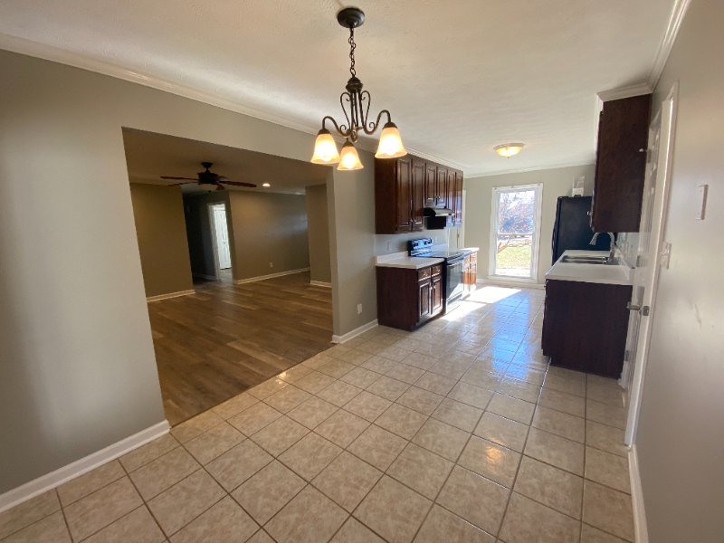 850 Ronald Ct - Photo 5 of 19