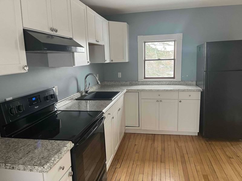 23 Hunnewell Rd - Photo 6 of 15