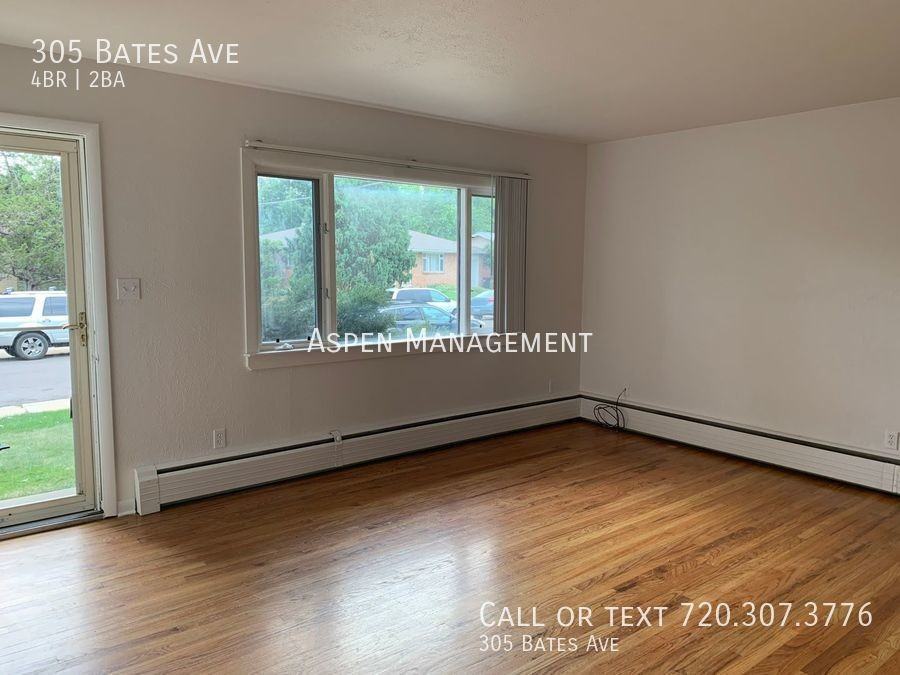 305 Bates Ave - Photo 4 of 23
