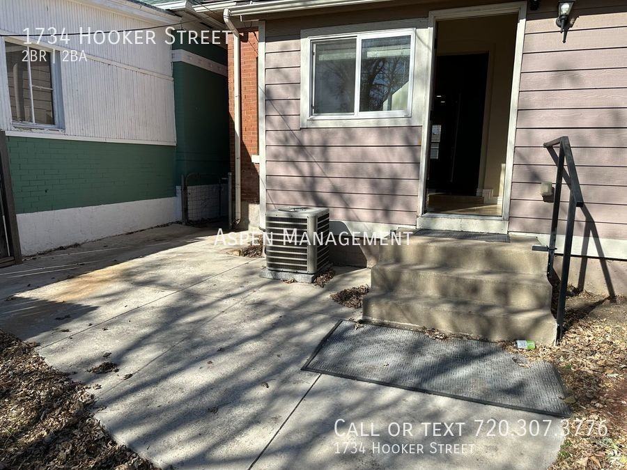 1734 Hooker St - Photo 4 of 16