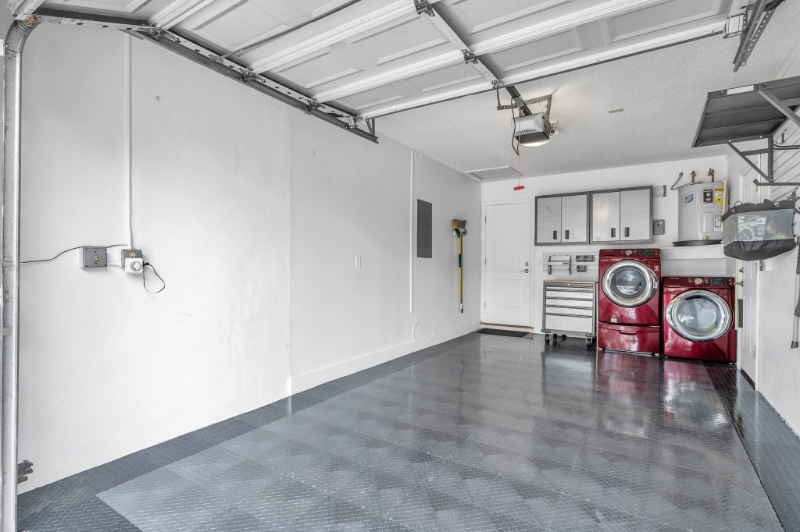 305 N Archer St - Photo 7 of 48