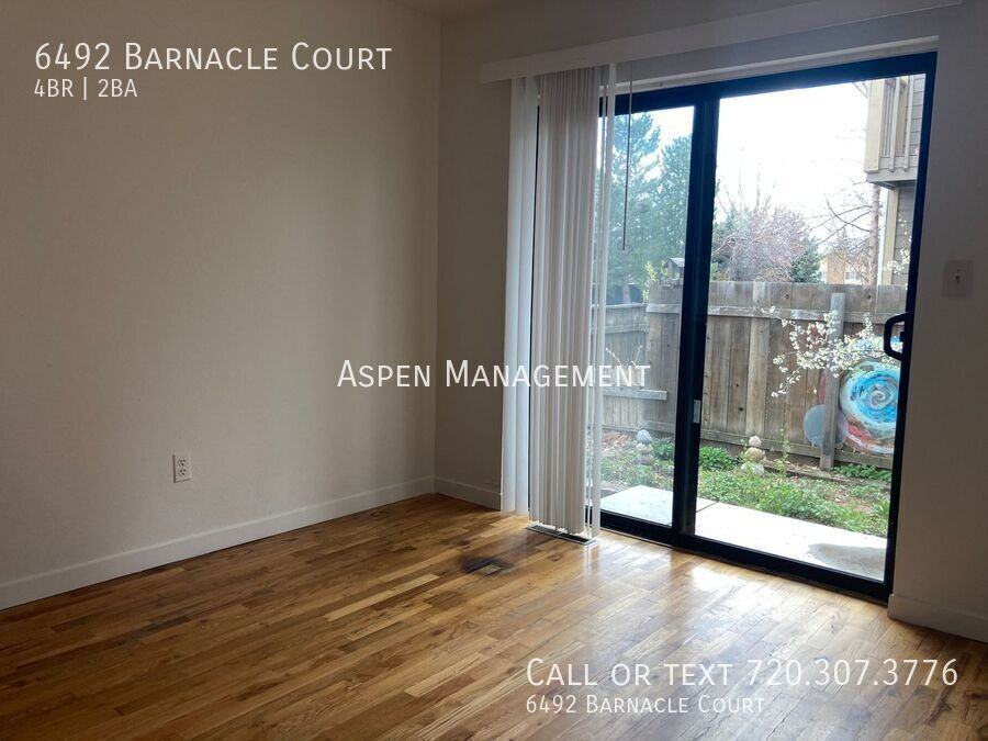 6492 Barnacle Ct - Photo 5 of 10