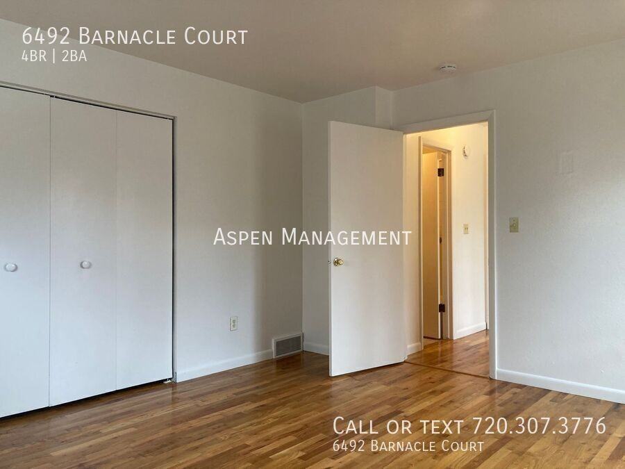 6492 Barnacle Ct - Photo 6 of 10