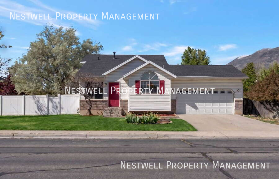 1006 W 550 N - Photo 2 of 21