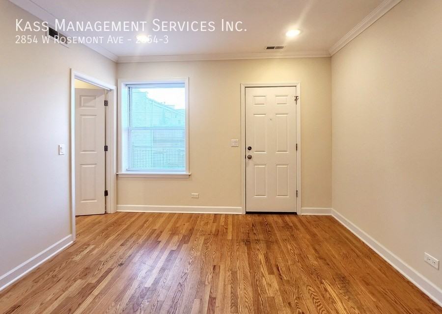 2854 W Rosemont Ave #2854-3 - Photo 4 of 13