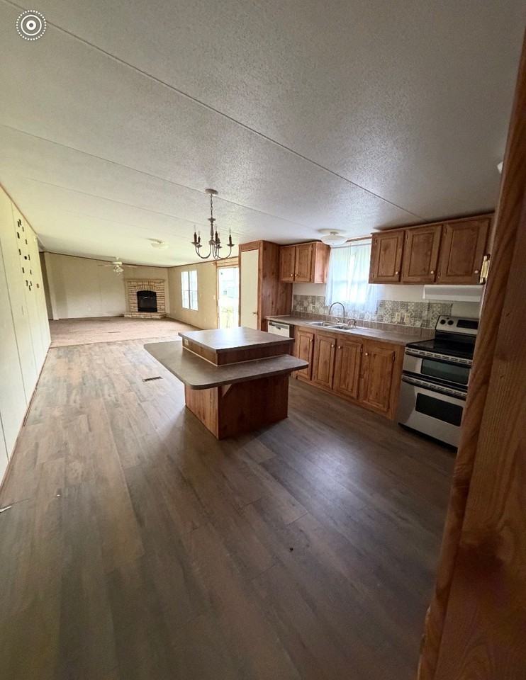 121 Pecan Grove Ln - Photo 4 of 10
