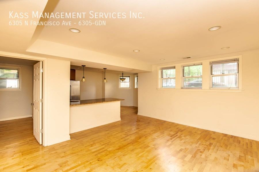 6305 N Francisco Ave #6305GDN - Photo 3 of 13