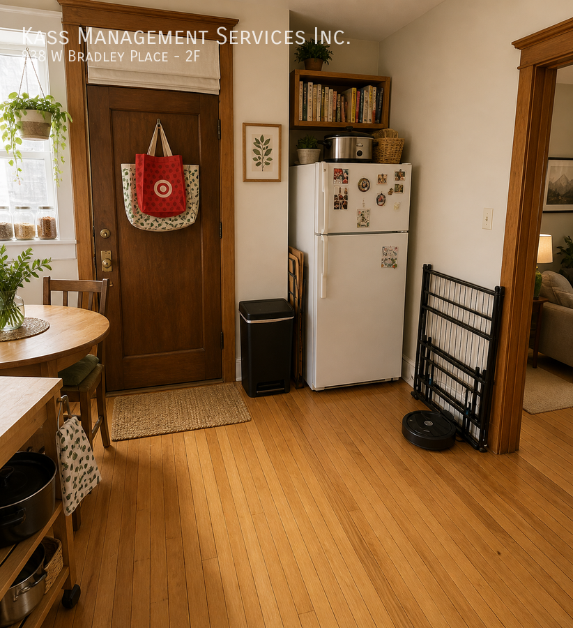 838 W Bradley Pl #2F - Photo 4 of 7