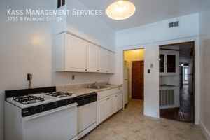 featured image of 3755 N Fremont St #1N