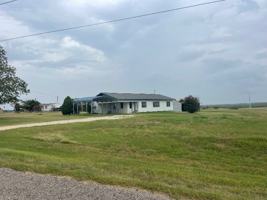 featured image of 725 Pioneer Rd